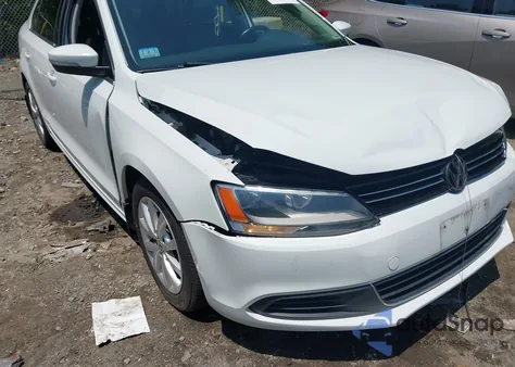 2014 Volkswagen Jetta 1.8T Se from USA, damaged, VIN 3VWD17AJ5EM437072